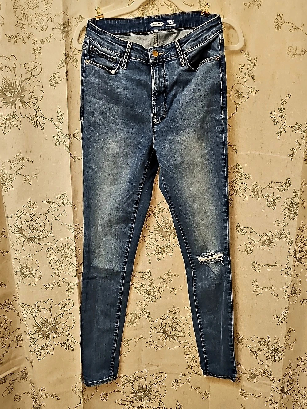 Old Navy Rockstar Distressed Skinny Jeans Blue Waist 8 Tall